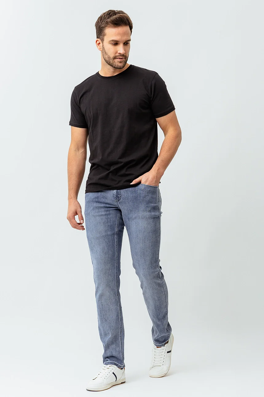 Le jeans en tricot de denim ajusté Lois | Modèle Peter Slim - Image 4