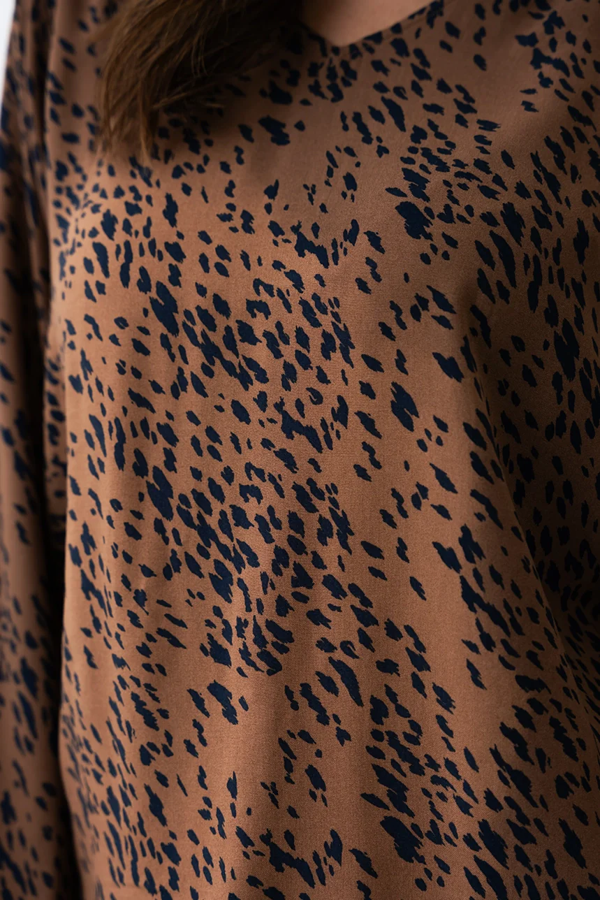 La blouse tachetée bicolore - Image 3