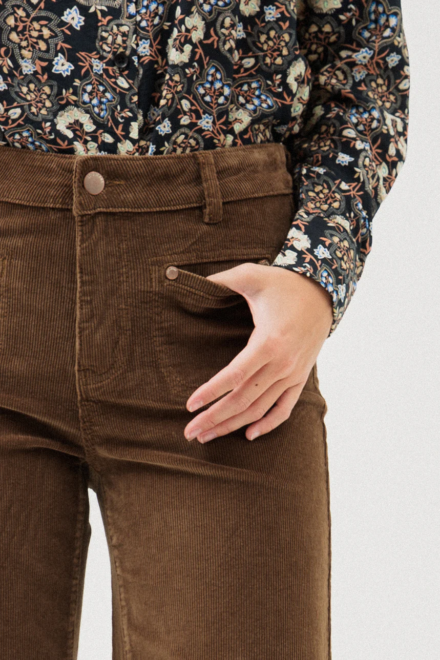 Le pantalon en velours côtelé Lois | Modèle Robie - Image 2