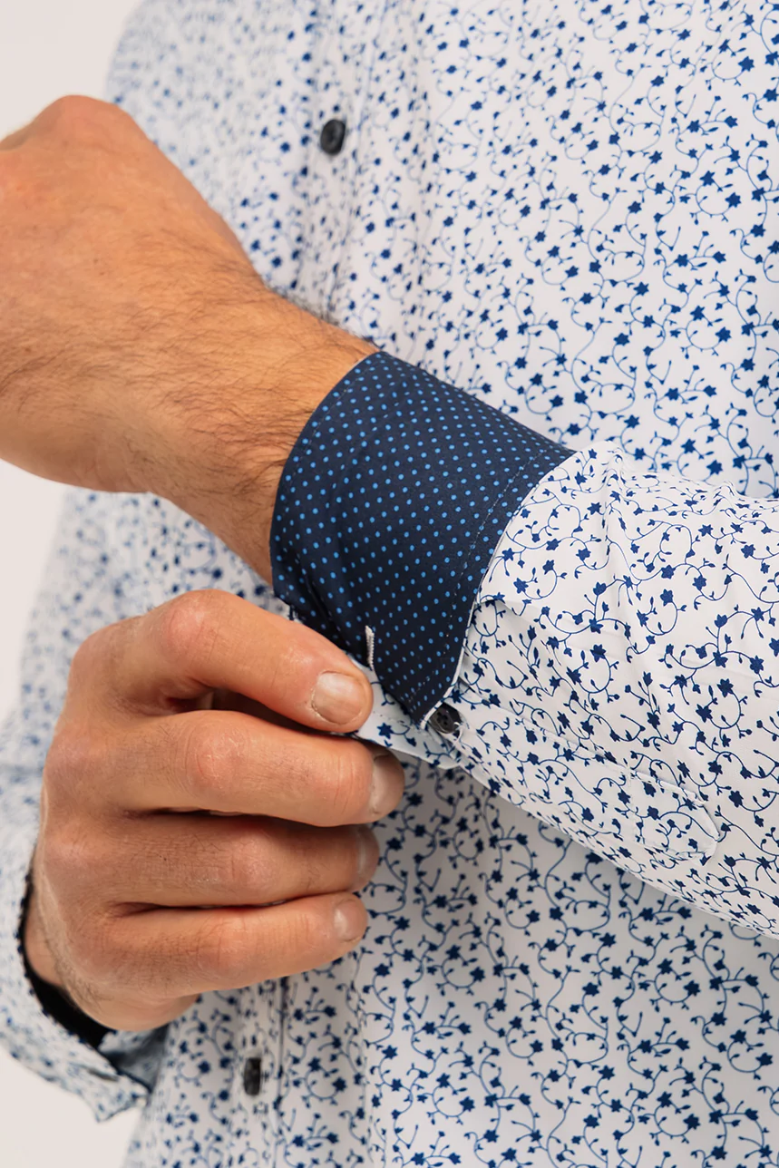 La chemise blanche à motif floral - Image 3