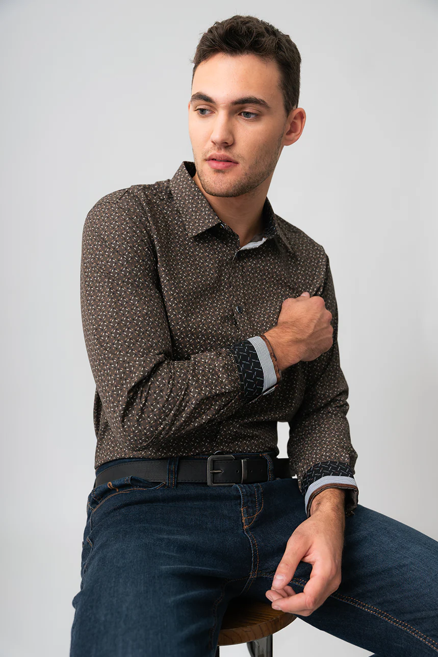La chemise infroissable à revers contrastes - Image 2