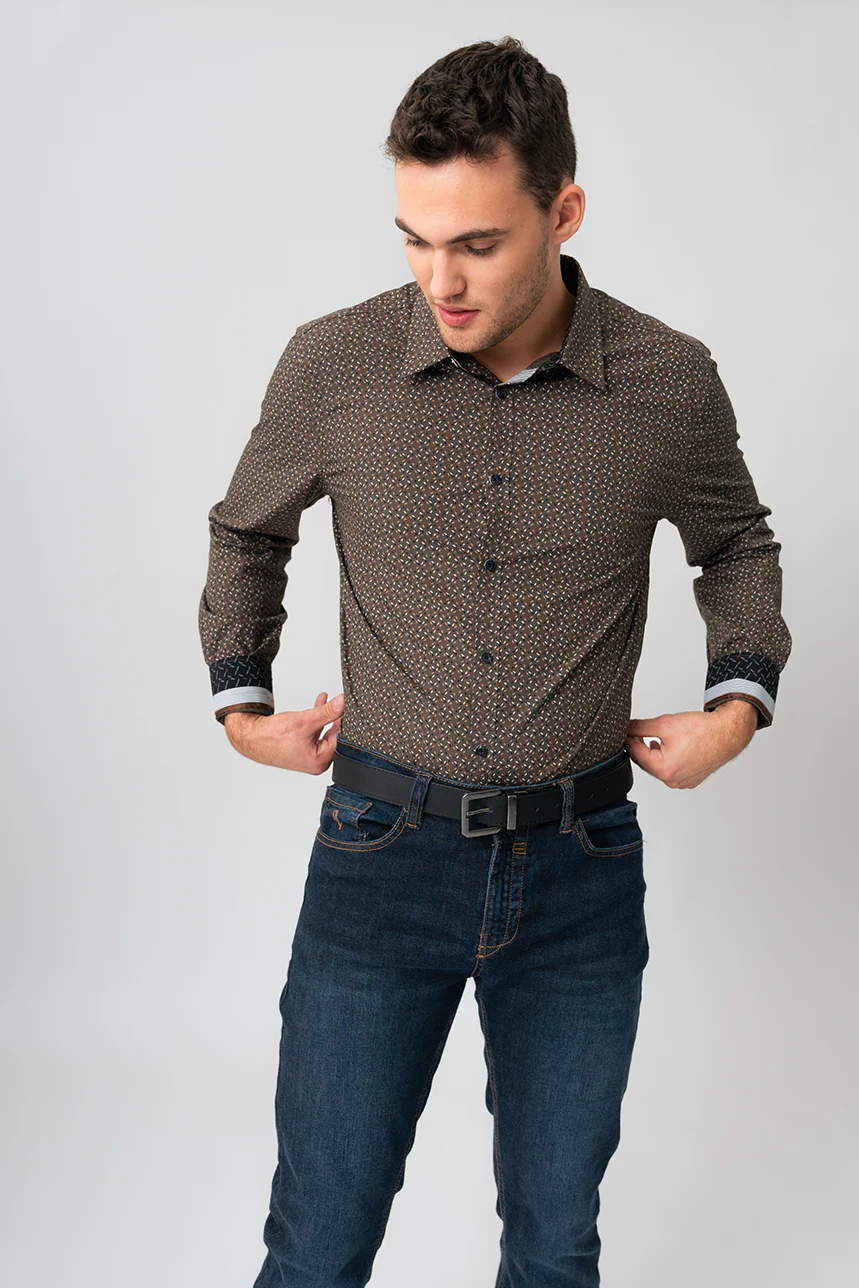 La chemise infroissable à revers contrastes - Image 4