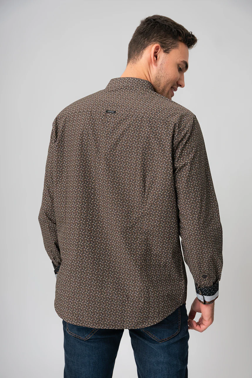 La chemise infroissable à revers contrastes - Image 5