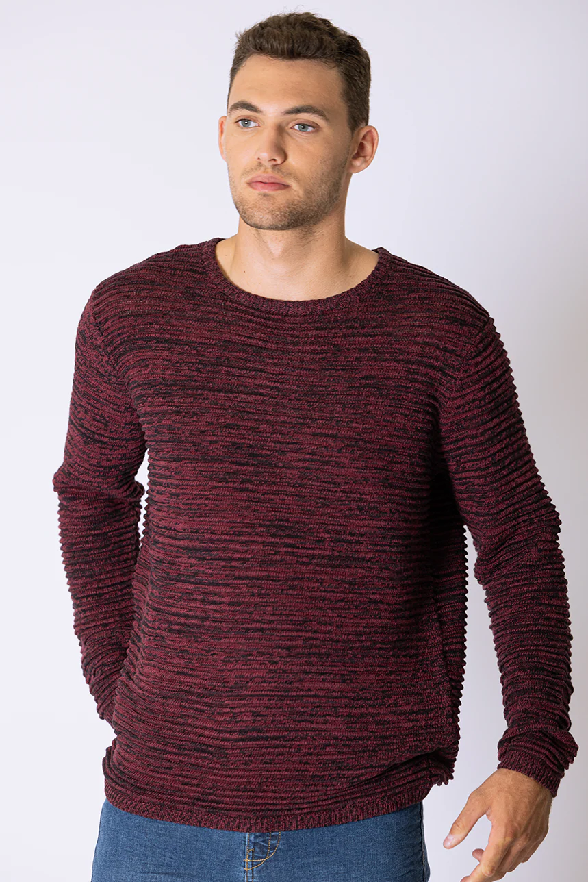 Le chandail en tricot texturé
