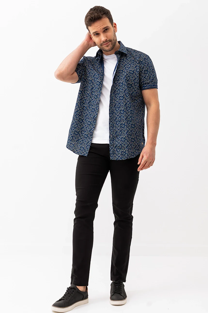 La chemise imprimée all-over feuille abstraite - Image 5