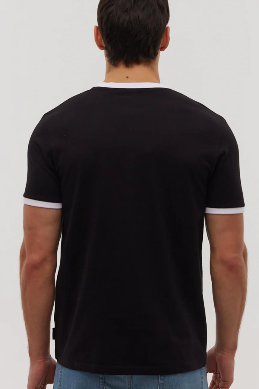 Le t-shirt à bordures contrastées avec logo carré Bench - Image 2