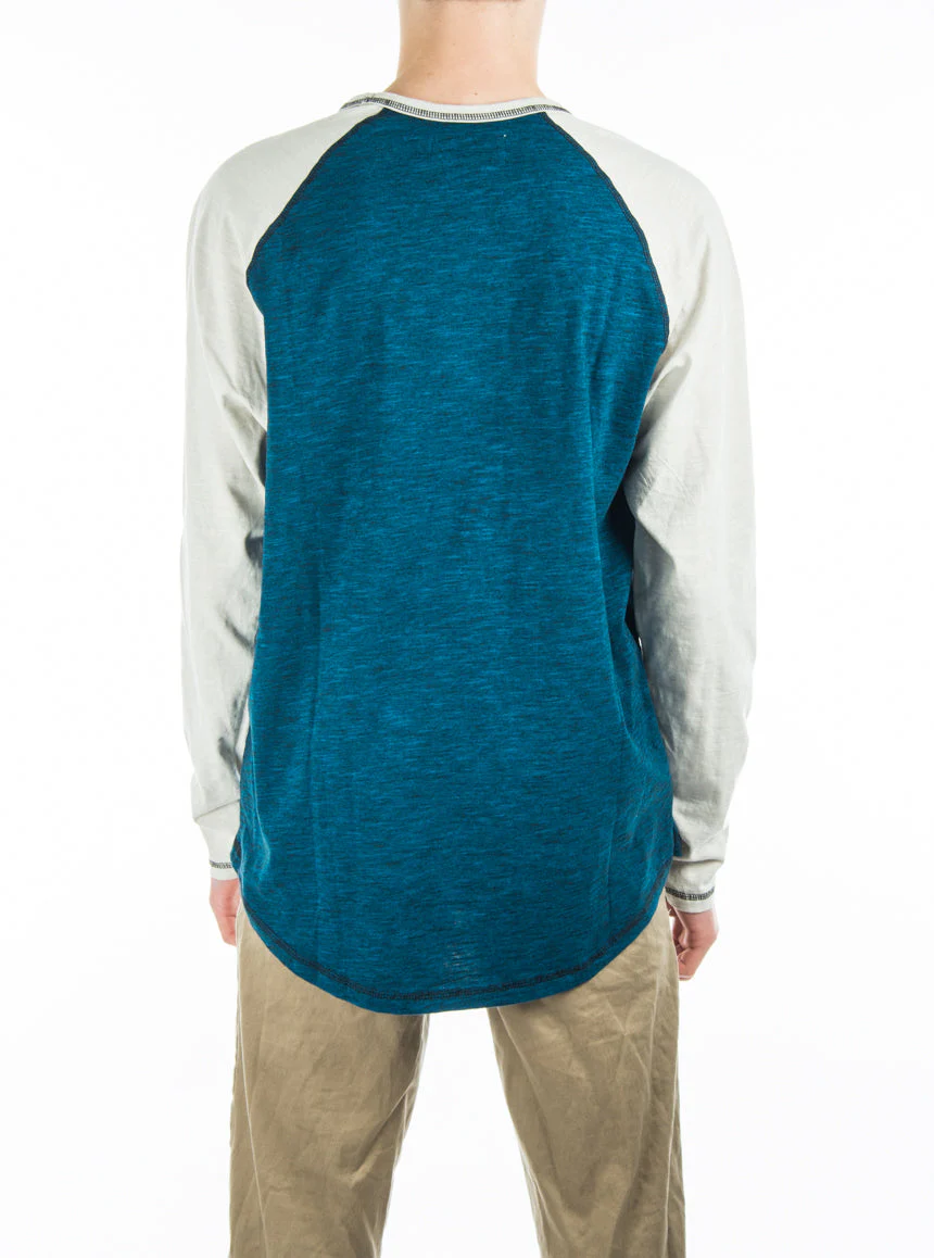 Le t-shirt imprimé à manches raglan - Image 5