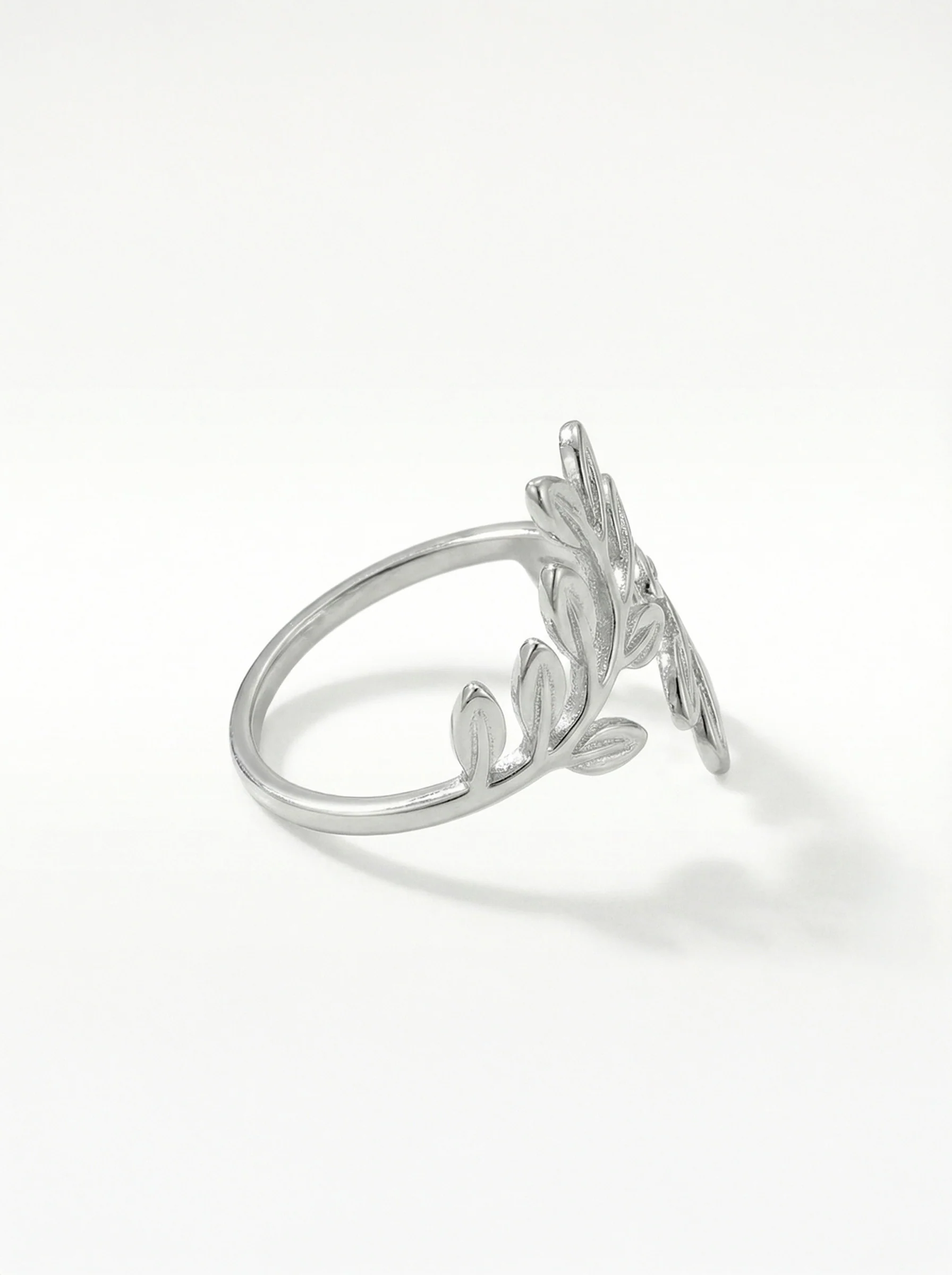 Bague feuillage argentée - Image 3