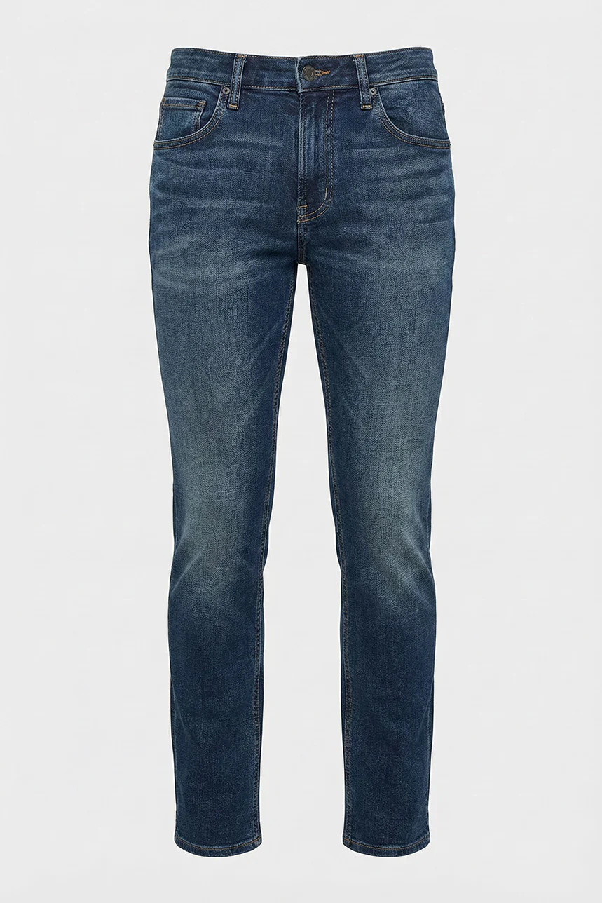 Le jeans foncé Konrad