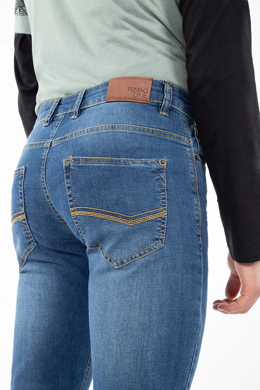Le jeans étroit taille régulière | Modèle Gagnon - Image 16