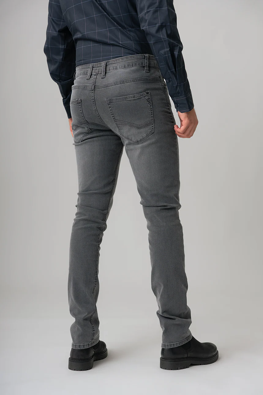 Le jeans étroit taille régulière | Modèle Gagnon - Image 3