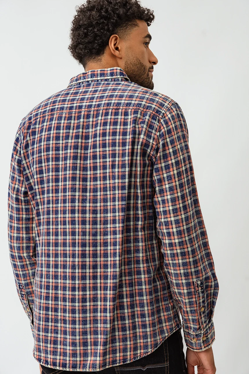 La chemise à carreaux - Image 3
