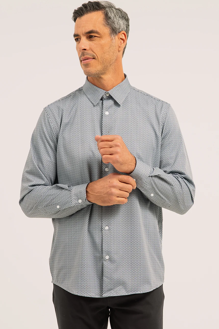 La chemise imprimée à motif géométrique