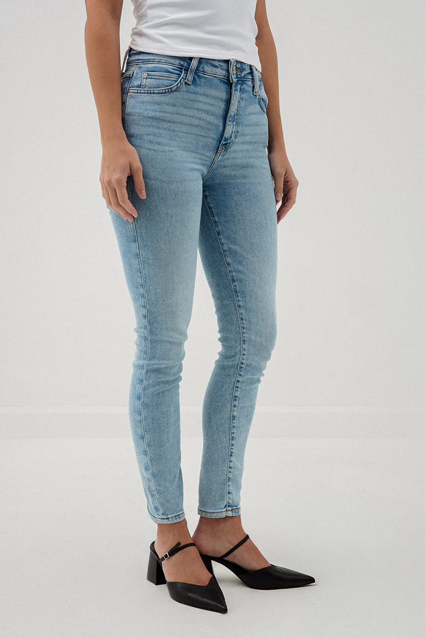 Le jeans Guess pâle | Modèle 1981 Skinny - Image 3